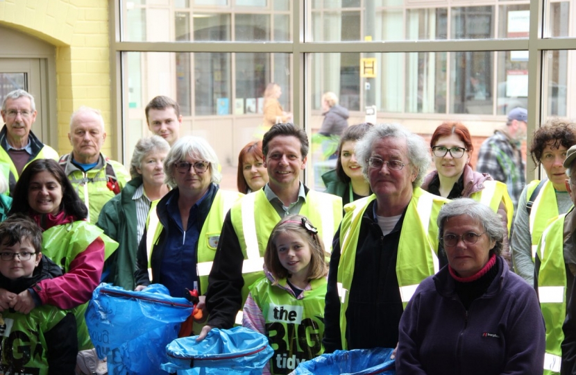 Nigel Huddleston MP with some of the Evesham litter pickers