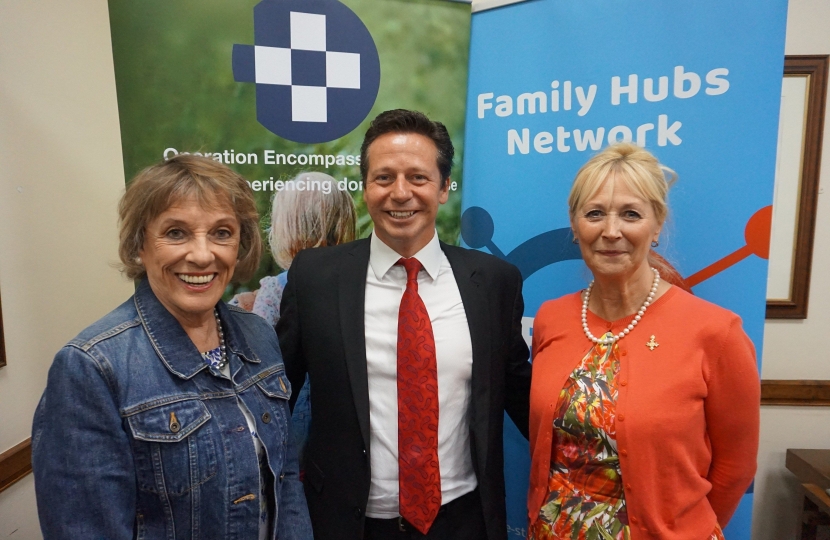 Mid-Worcestershire MP Nigel Huddleston met Dame Esther Rantzen and David and Elisabeth Carney-Haworth in Parliament, to learn about a scheme called Operation Encompass. 